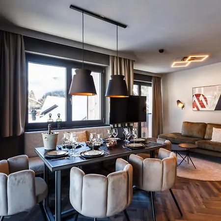 The Matthew - Pop Up & Down
