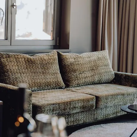 The Matthew - Pop Up & Down Appartement