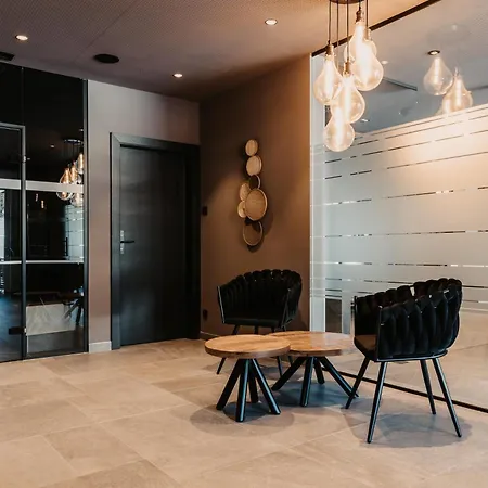 Апартаменты The Matthew - Pop Up & Down Ваграйн