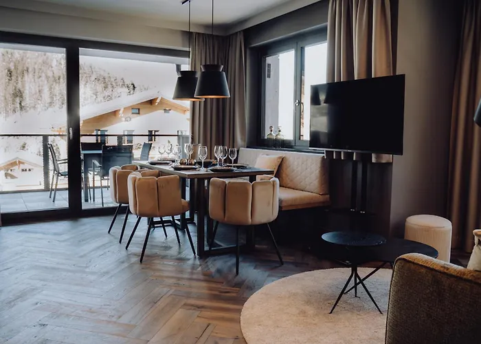 The Matthew - Pop Up & Down