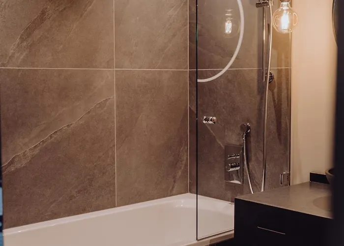 The Matthew - Pop Up & Down Wagrain